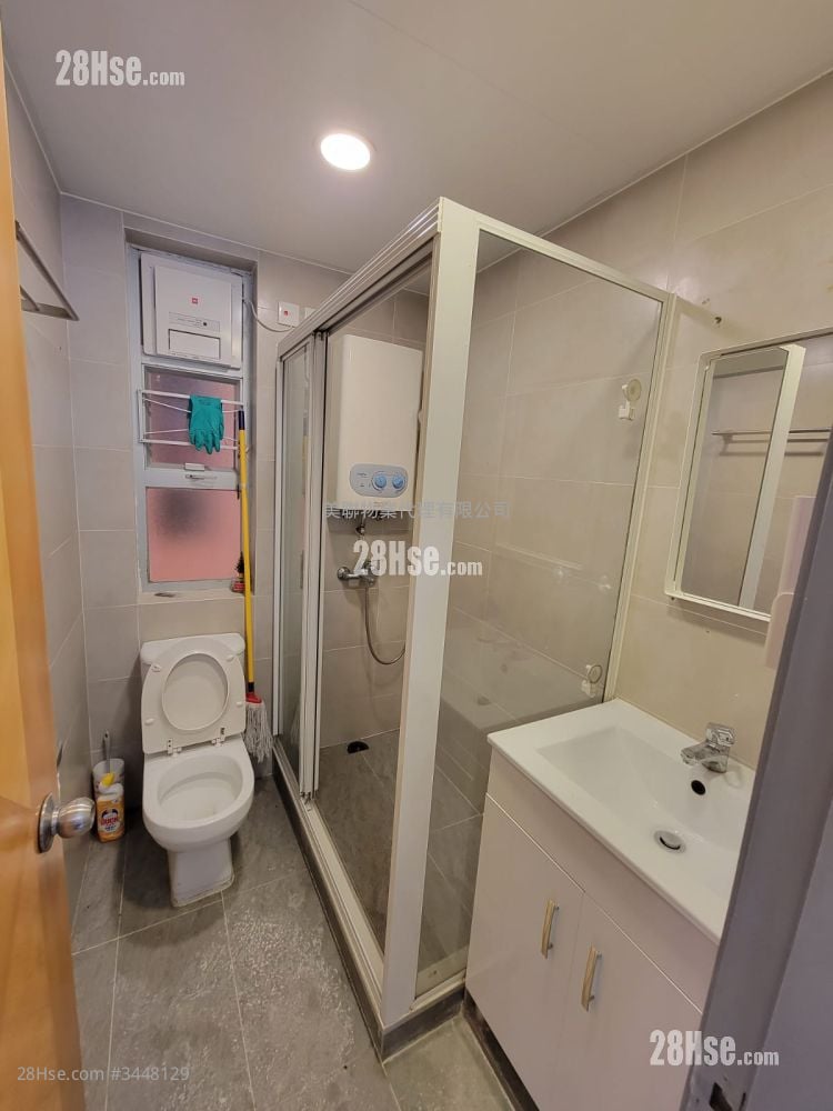 Amoy Gardens Rental 2 Bedrooms , 1 Bathroom 378 ft²