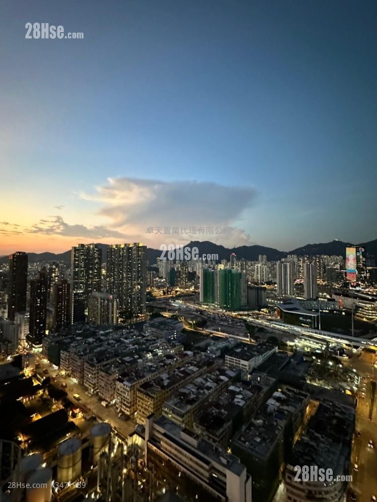 Grand Waterfront Rental 2 Bedrooms , 1 Bathroom 360 ft²