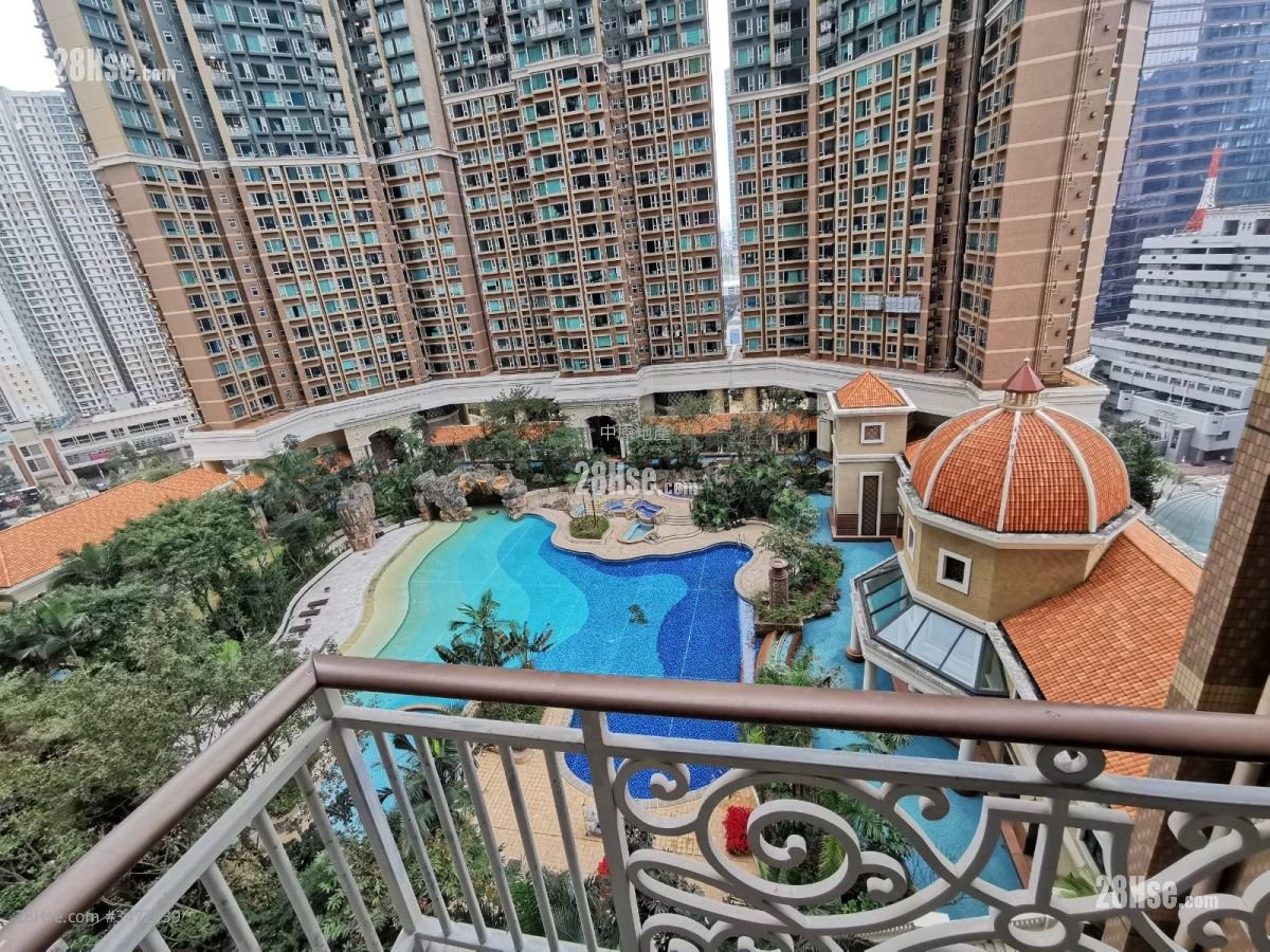 Banyan Garden Sell 3 Bedrooms 735 ft²