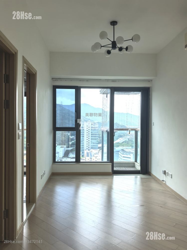 Commune Modern Rental 2 Bedrooms , 1 Bathroom 503 ft²