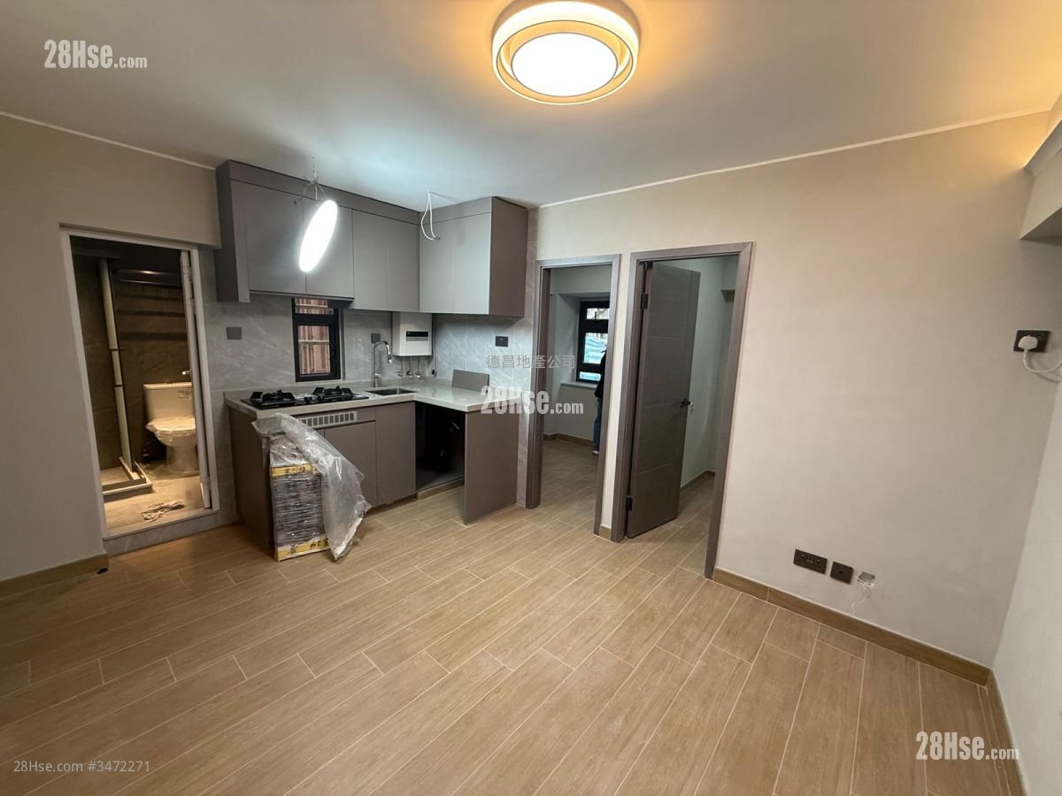 Sun Shing Centre Rental 2 Bedrooms , 1 Bathroom 287 ft²