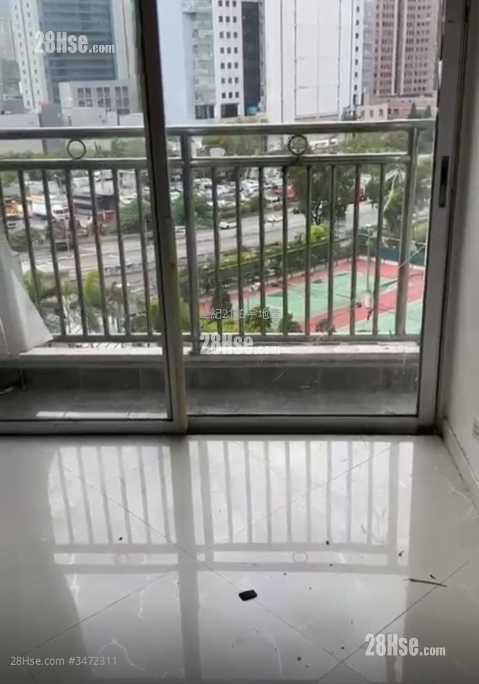 Pictorial Garden Rental 3 Bedrooms , 2 Bathrooms 667 ft²
