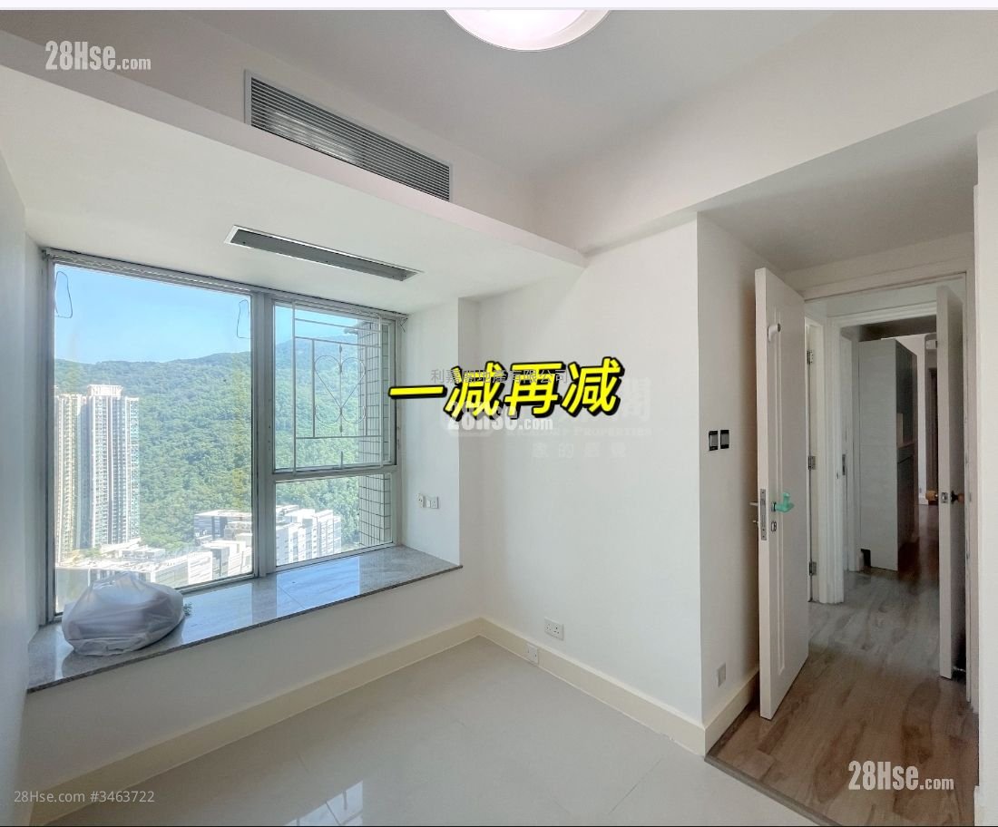 Le Prestige Sell 3 Bedrooms , 2 Bathrooms 733 ft²