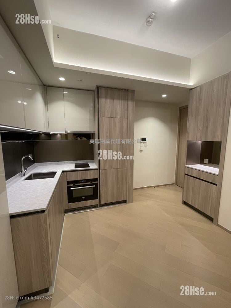 Villa Garda I Rental 2 Bedrooms , 1 Bathroom 461 ft²