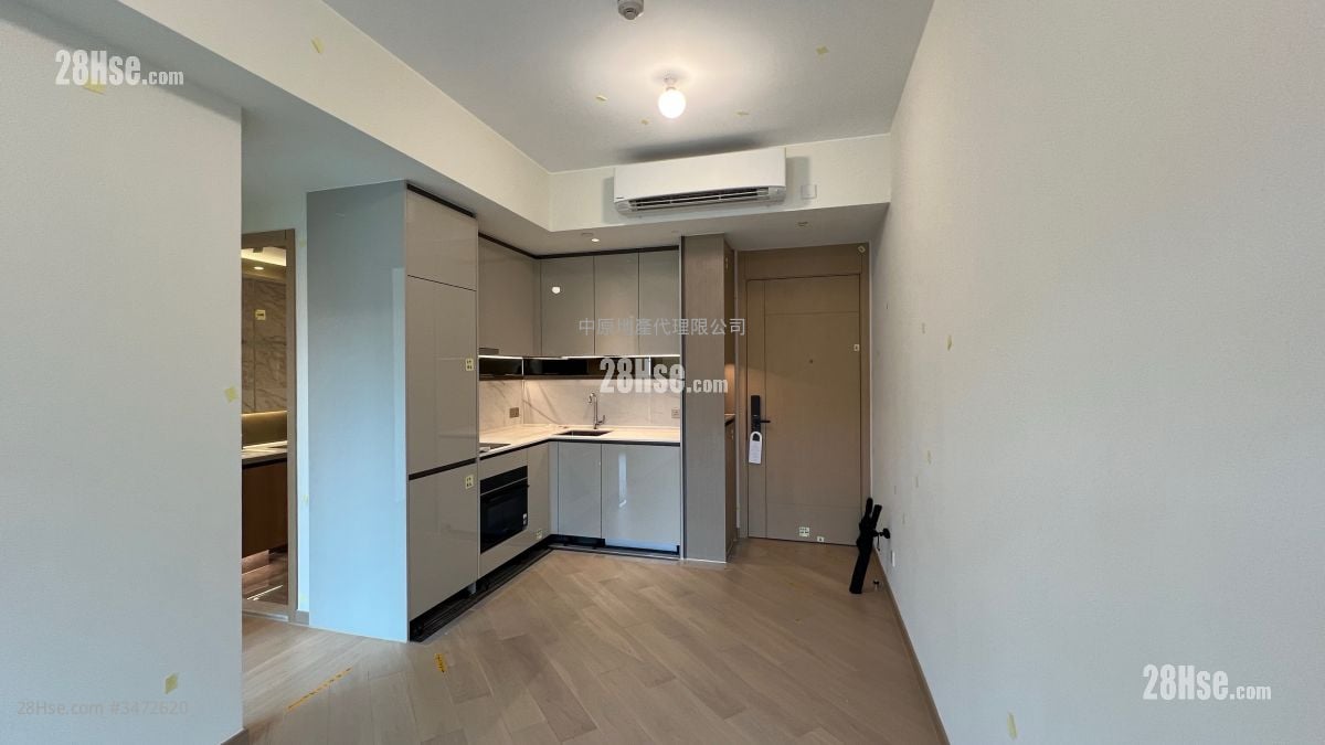 Grand Mayfair  Rental 2 Bedrooms , 1 Bathroom 453 ft²