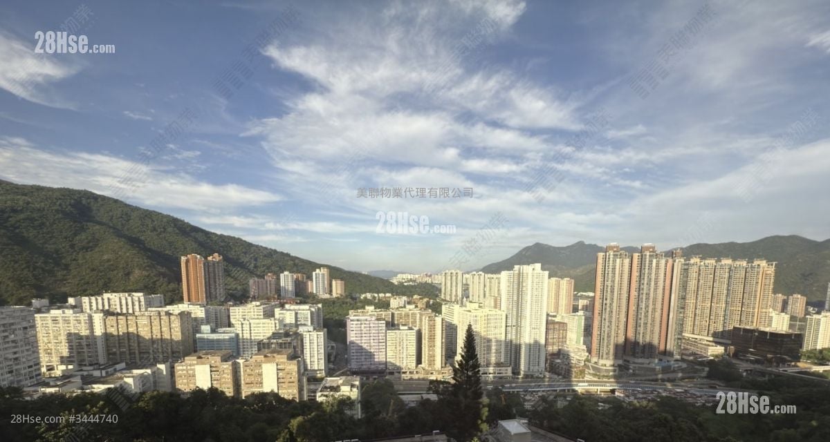 Shatin 33 Rental 3 Bedrooms , 2 Bathrooms 1,296 ft²