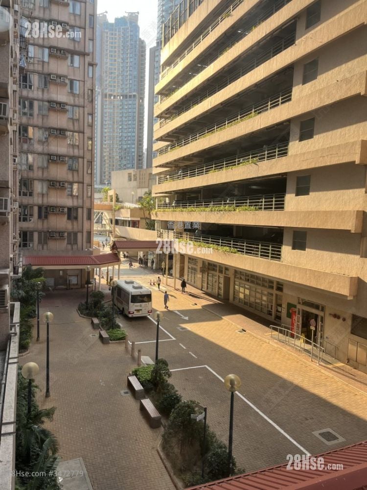 Bauhinia Garden Sell 3 Bedrooms , 1 Bathroom 590 ft²
