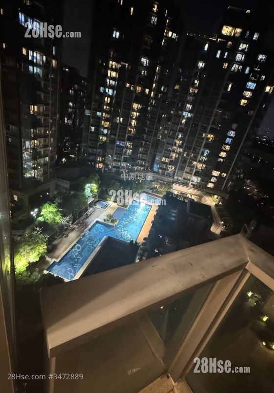Riva Sell 3 Bedrooms , 2 Bathrooms 696 ft²