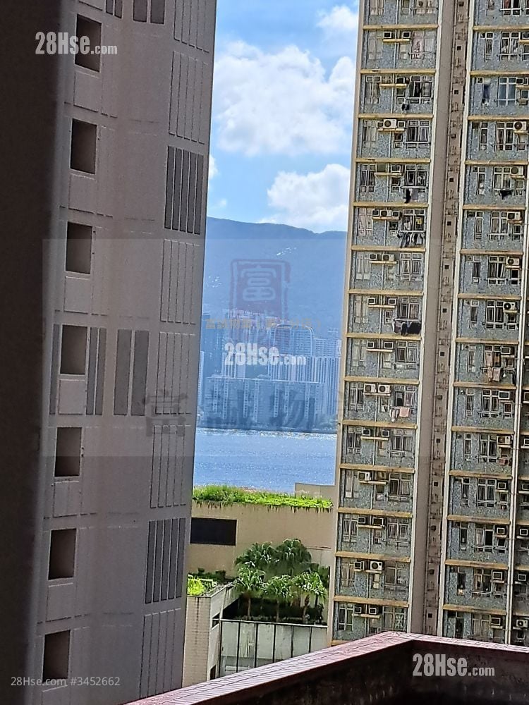 Yau Chui Court Sell 3 Bedrooms , 1 Bathroom 639 ft²