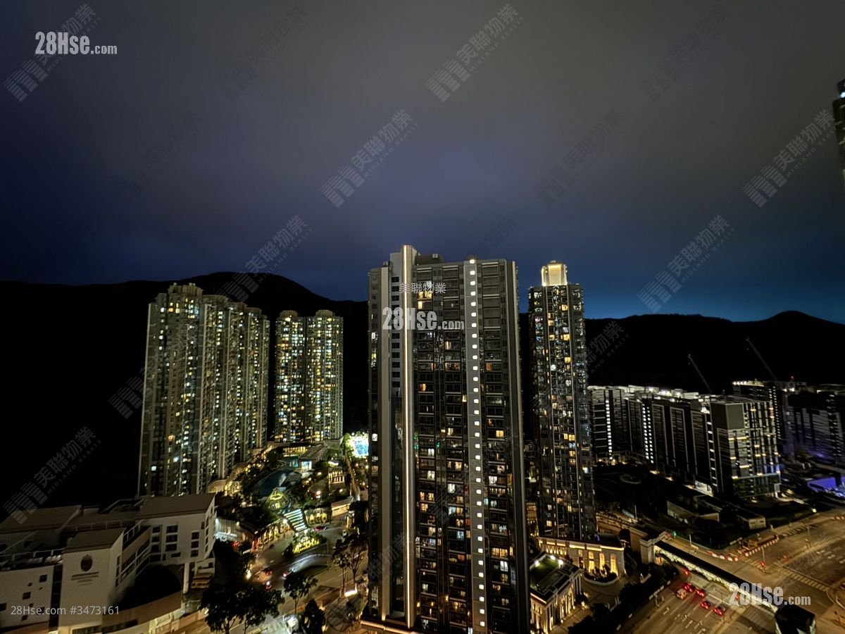 The Capitol Sell 2 Bedrooms , 1 Bathroom 517 ft²