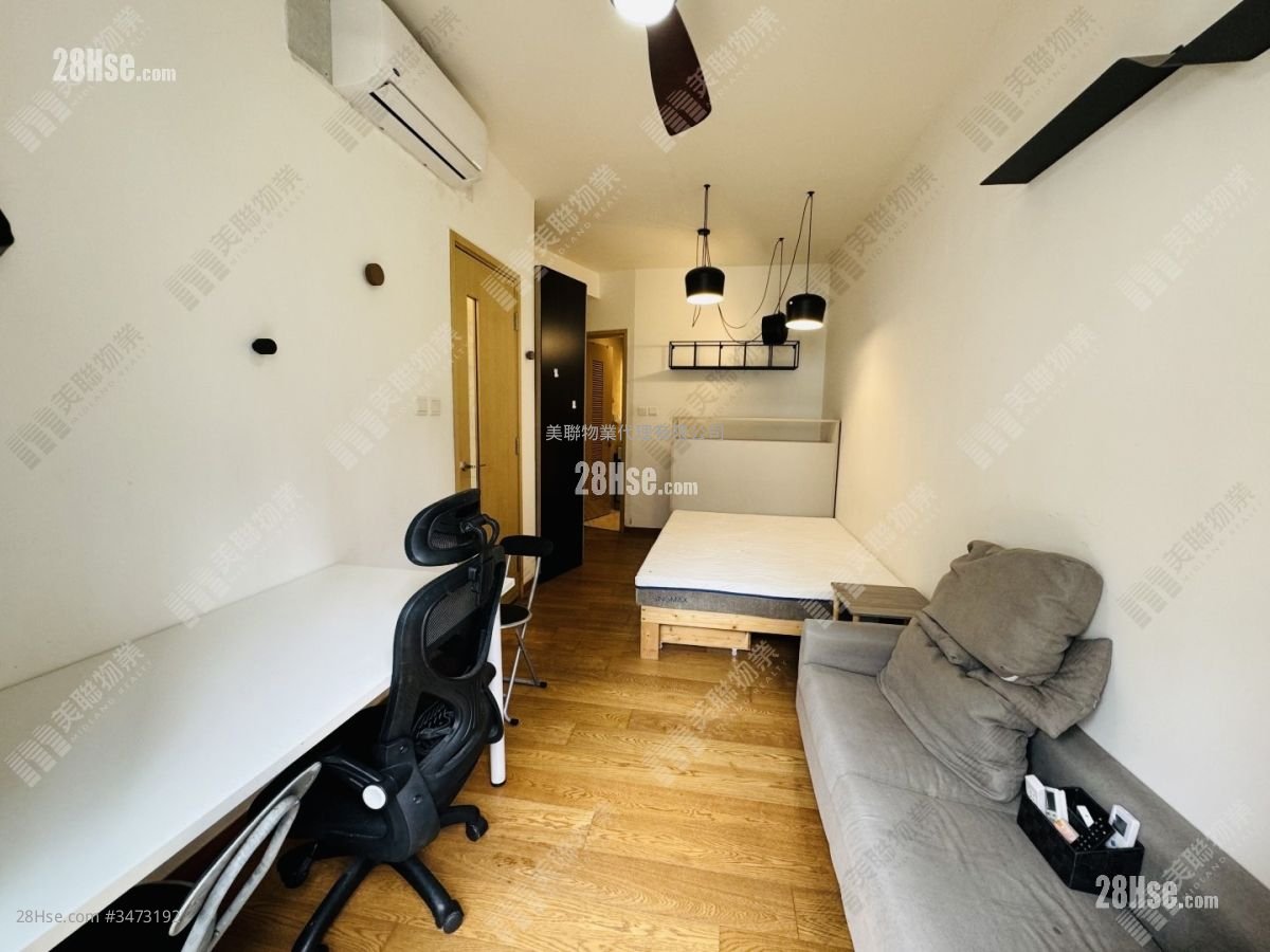 The Papillons Sell 1 Bathroom 279 ft²