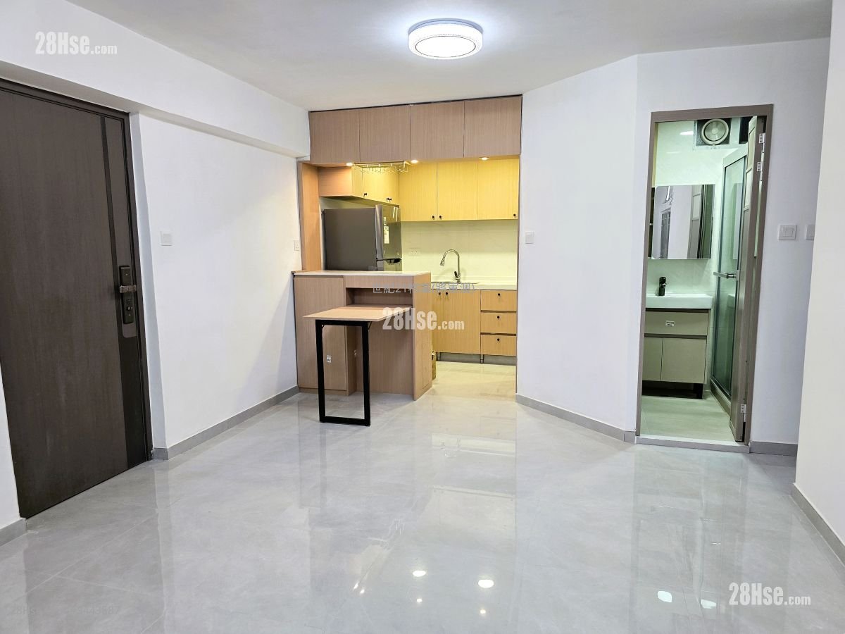 King Lam Estate Sell 2 Bedrooms , 1 Bathroom 485 ft²