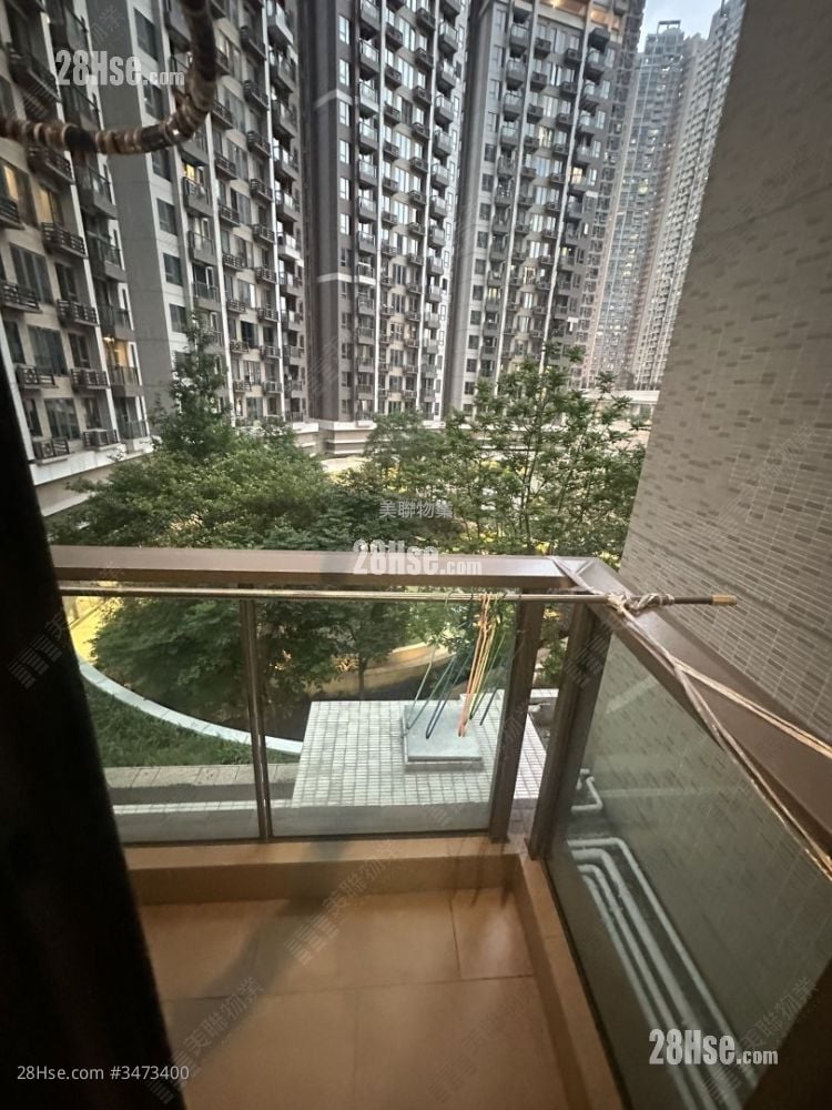 Parc City Rental 3 Bedrooms , 2 Bathrooms 769 ft²
