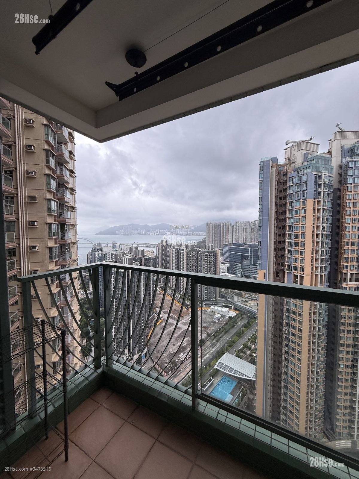 The Grandiose Rental 2 Bedrooms , 1 Bathroom 515 ft²