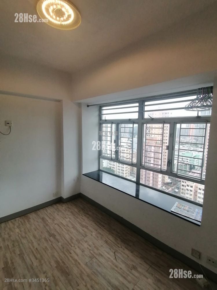 Yee Fung Garden Rental 3 Bedrooms , 1 Bathroom 460 ft²