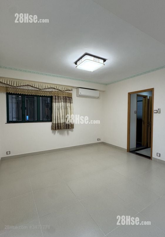 Cosmopolitan Centre Sell 4 Bedrooms , 2 Bathrooms 588 ft²