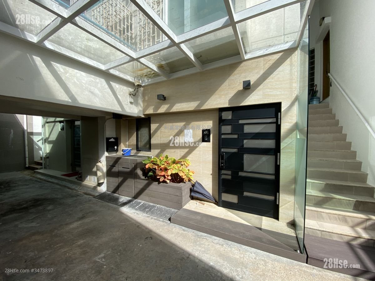 Confier Lodge Sell 3 Bedrooms , 3 Bathrooms 755 ft²