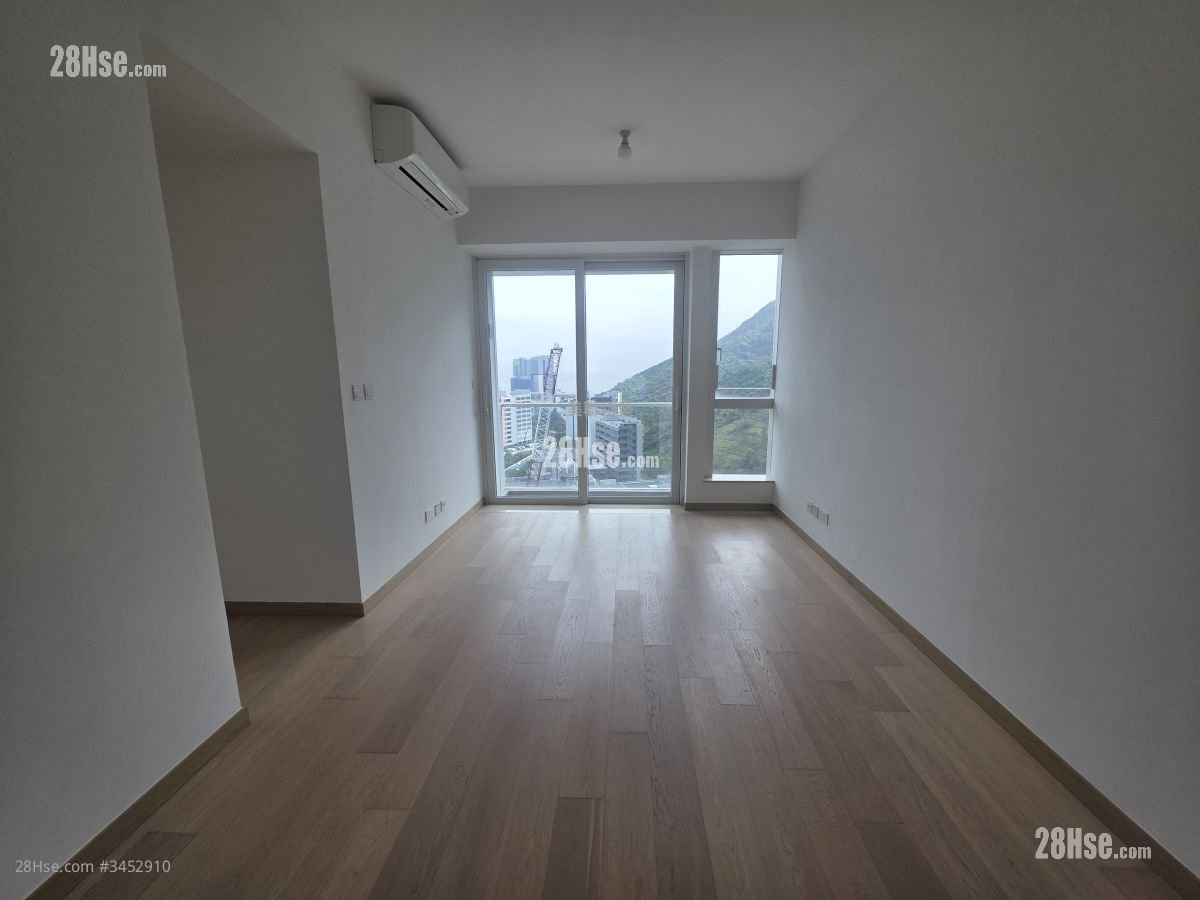 The Grand Marine Rental 3 Bedrooms , 3 Bathrooms 808 ft²