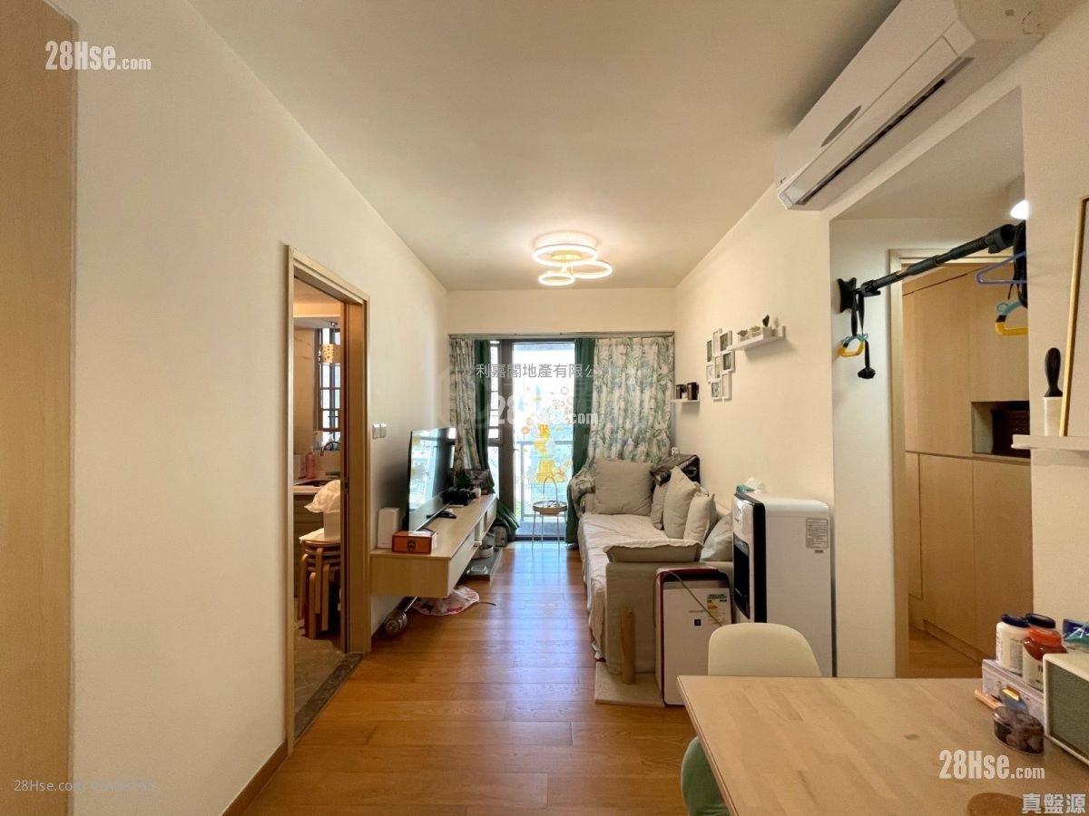 The Papillons Sell 2 Bedrooms 513 ft²