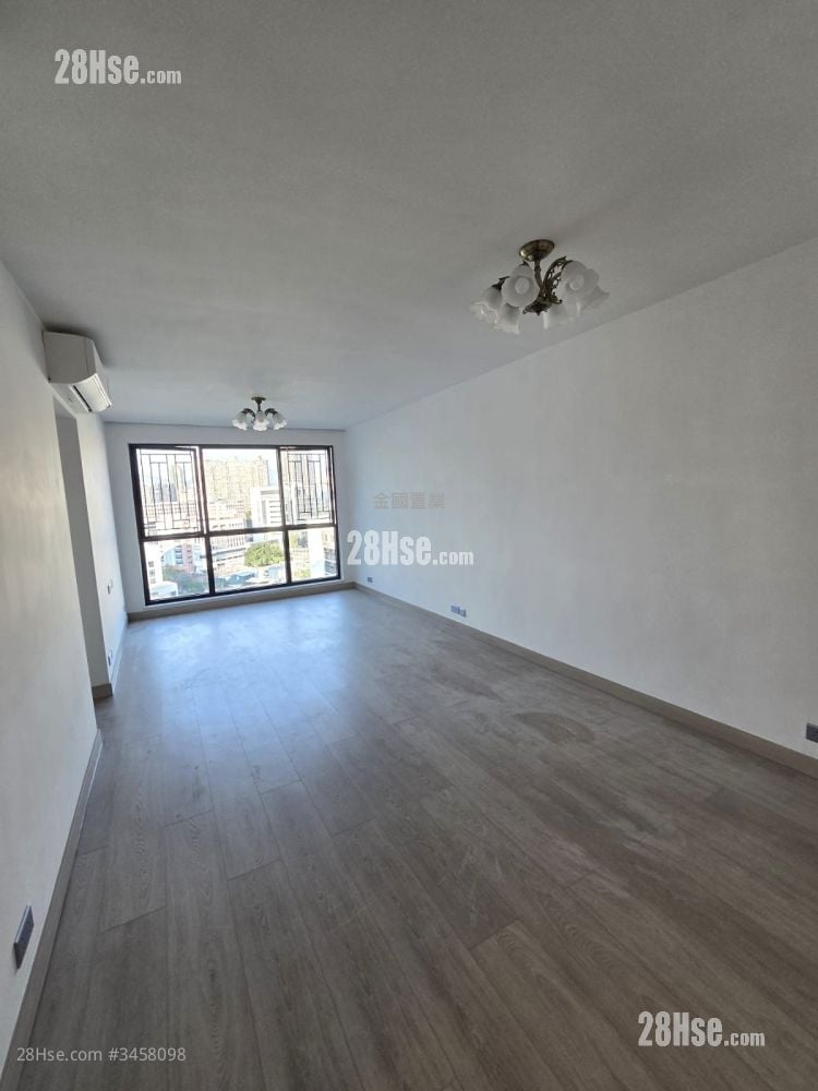 Carmen's Garden Rental 2 Bedrooms , 2 Bathrooms 794 ft²