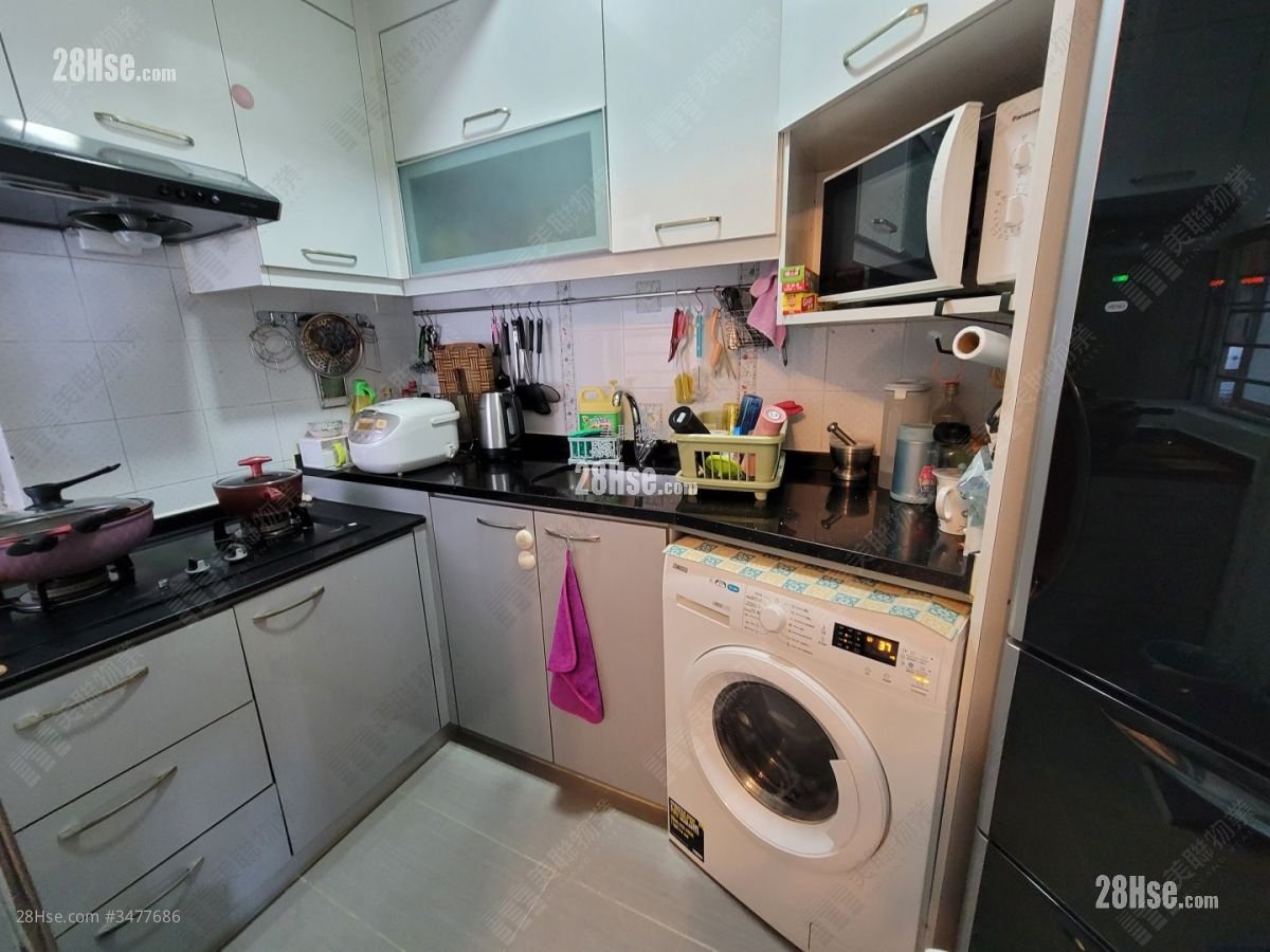 Kingswood Villas Sell 3 Bedrooms , 1 Bathroom 546 ft²