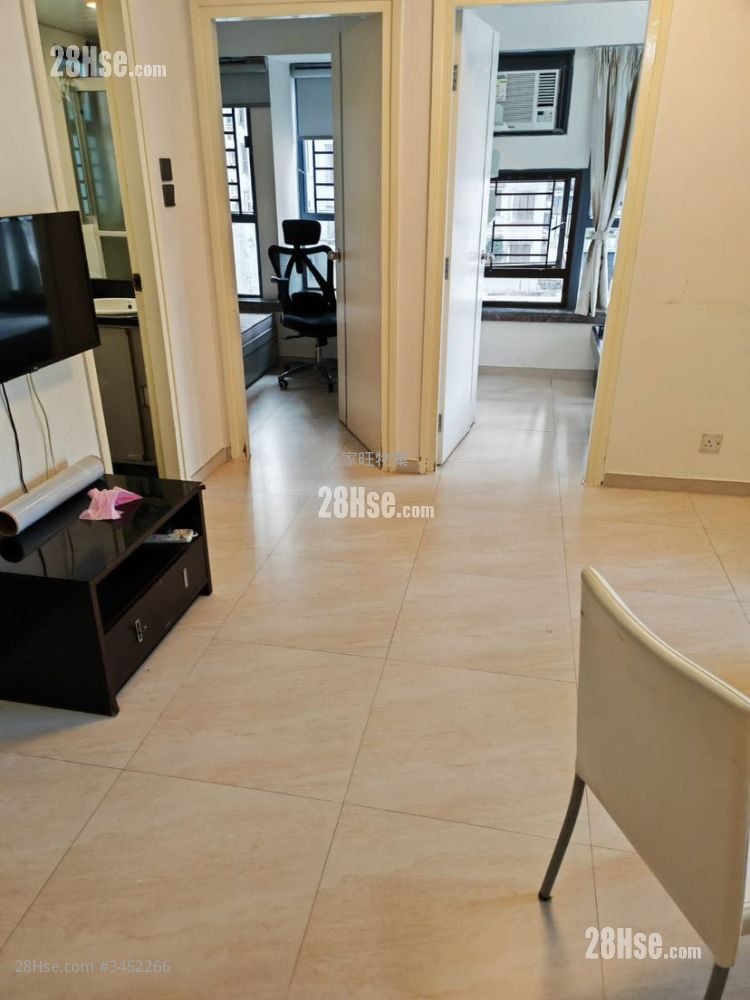Florence Plaza Rental 2 Bedrooms , 1 Bathroom 339 ft²