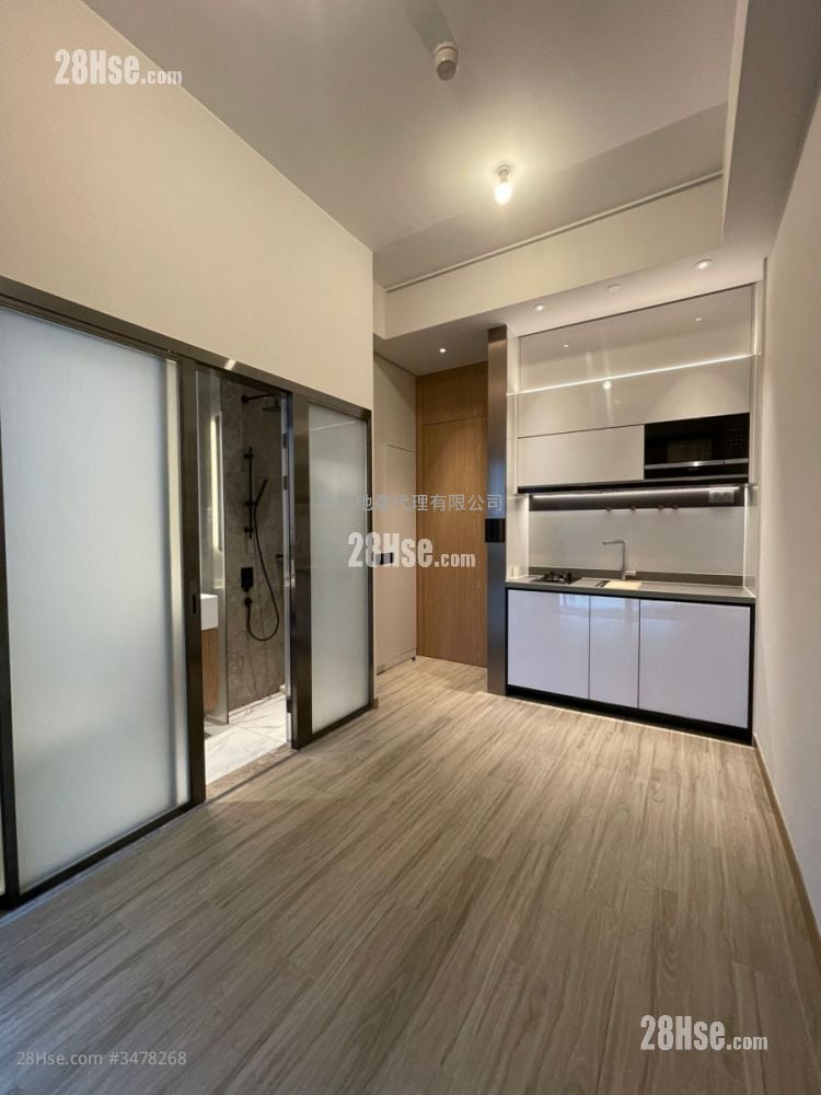 The Vantage Rental Studio , 1 Bathroom 196 ft²