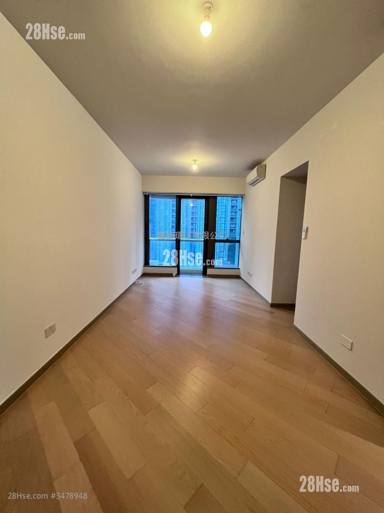 The Southside Rental 3 Bedrooms , 2 Bathrooms 728 ft²