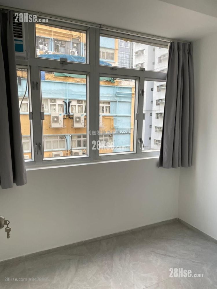 Yan On Buiding Rental 1 Bedroom , 1 Bathroom 120 ft²