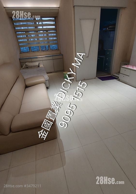 Kam Hoi Building Sell 2 Bedrooms , 2 Bathrooms 551 ft²