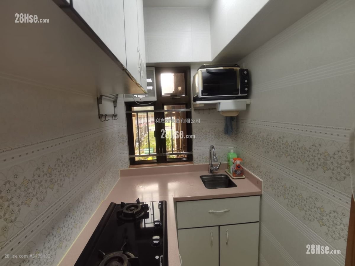 Bay View Garden Rental 2 Bedrooms , 1 Bathroom 435 ft²