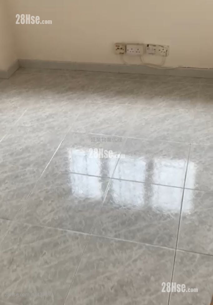 Yen Lok Building Rental 2 Bedrooms , 1 Bathroom 315 ft²