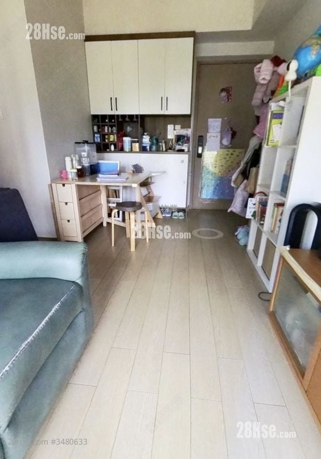 Ori Sell 2 Bedrooms 511 ft²