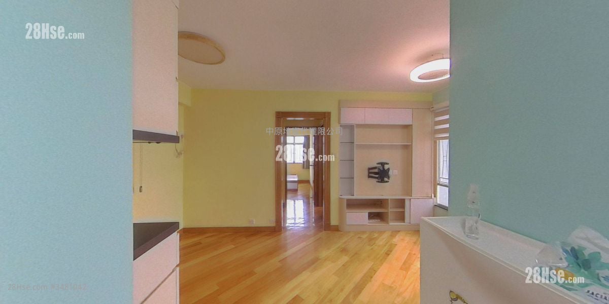 Greenview Court Sell 2 Bedrooms , 1 Bathroom 477 ft²