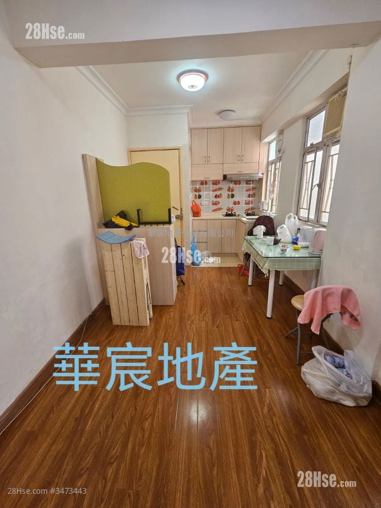 Yen Ya Building Rental 2 Bedrooms , 1 Bathroom 335 ft²