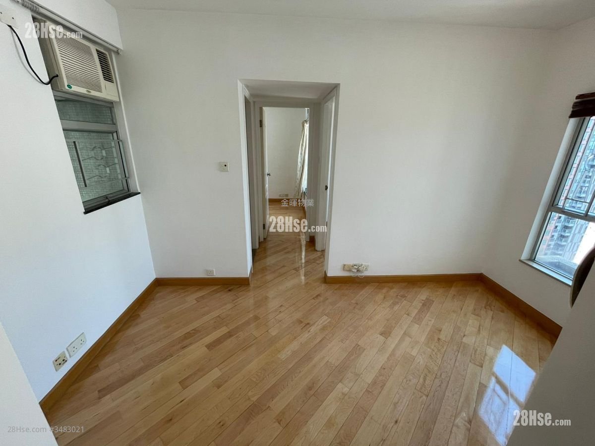 Ko Nga Court Rental 2 Bedrooms , 1 Bathroom 365 ft²