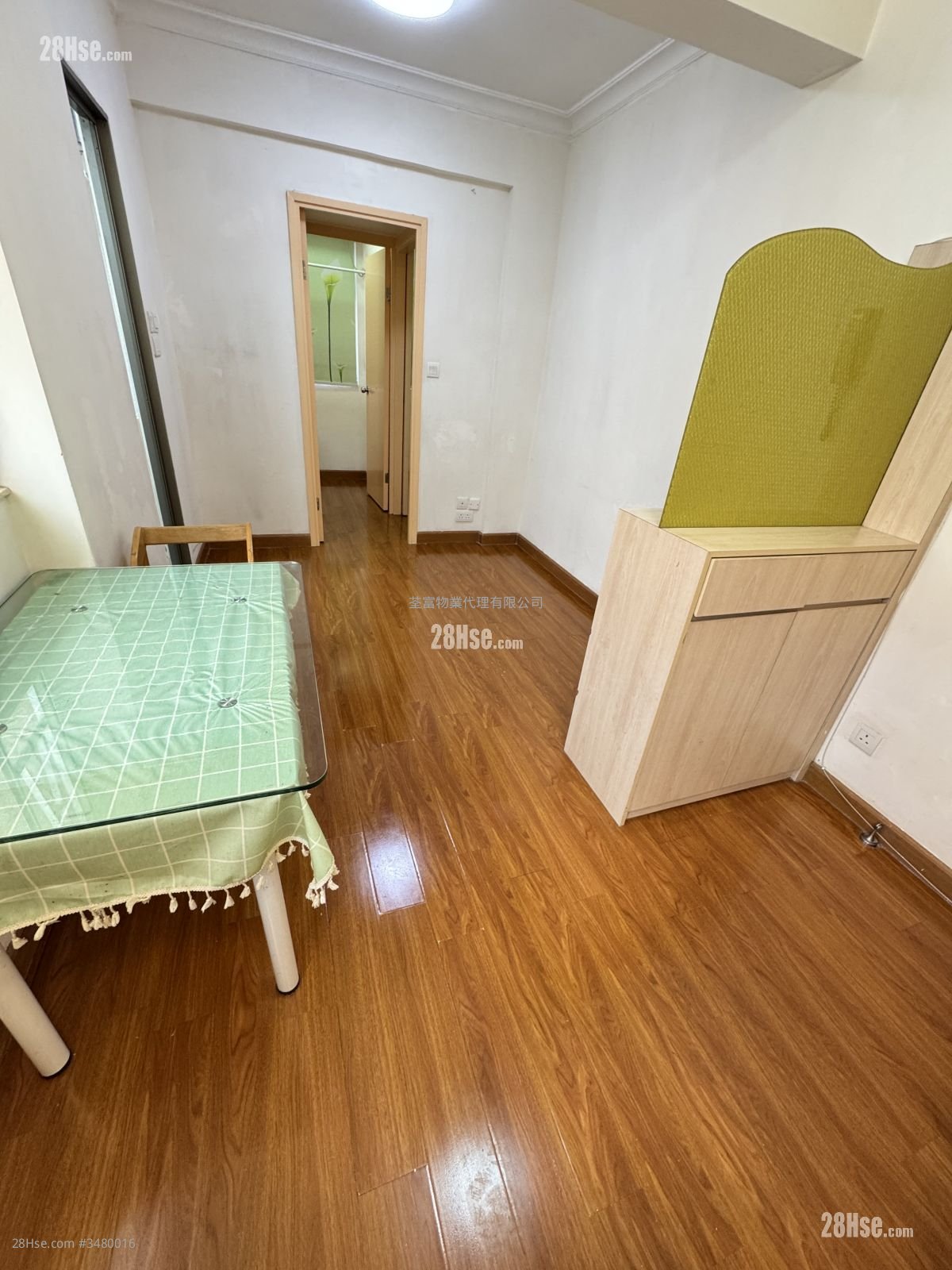Yen Ya Building Rental 2 Bedrooms , 1 Bathroom 335 ft²