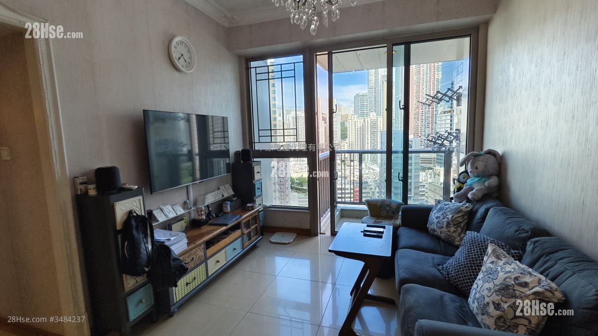 Vision City Sell 4 Bedrooms , 2 Bathrooms 742 ft²