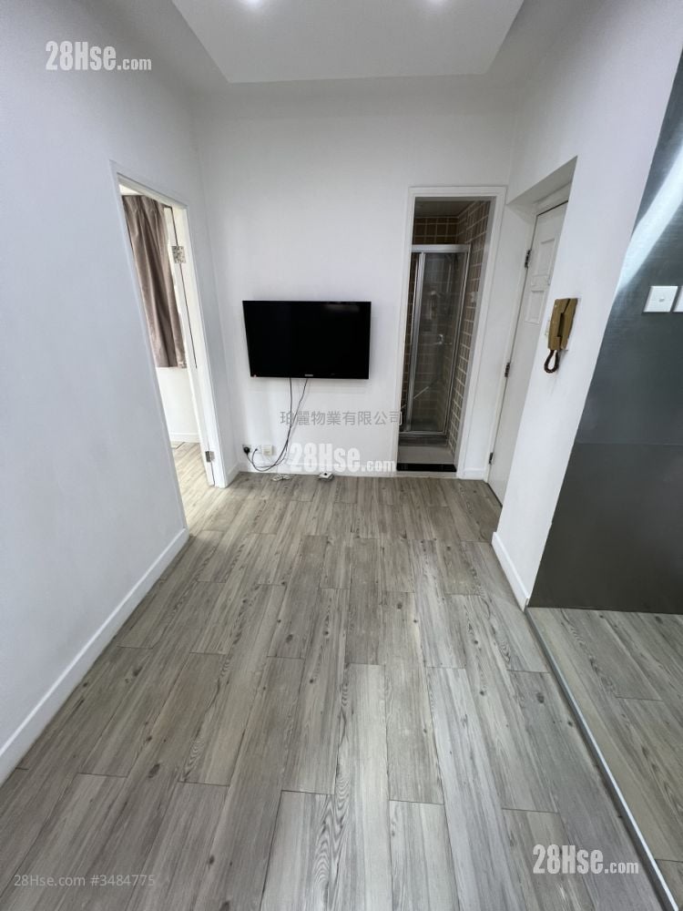 Yen Men Building Rental 1 Bedroom , 1 Bathroom 274 ft²