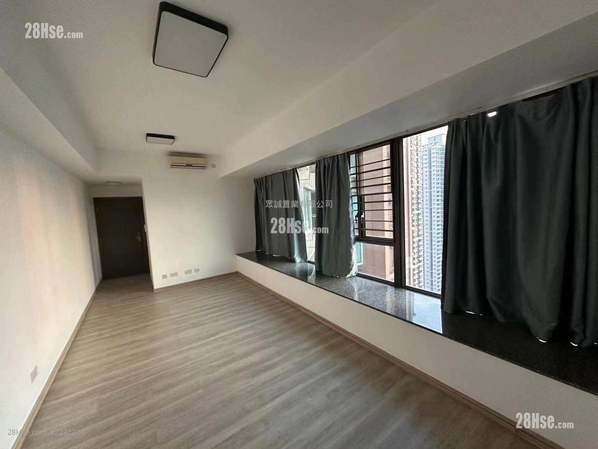 8 Royal Green Rental 3 Bedrooms , 2 Bathrooms 754 ft²