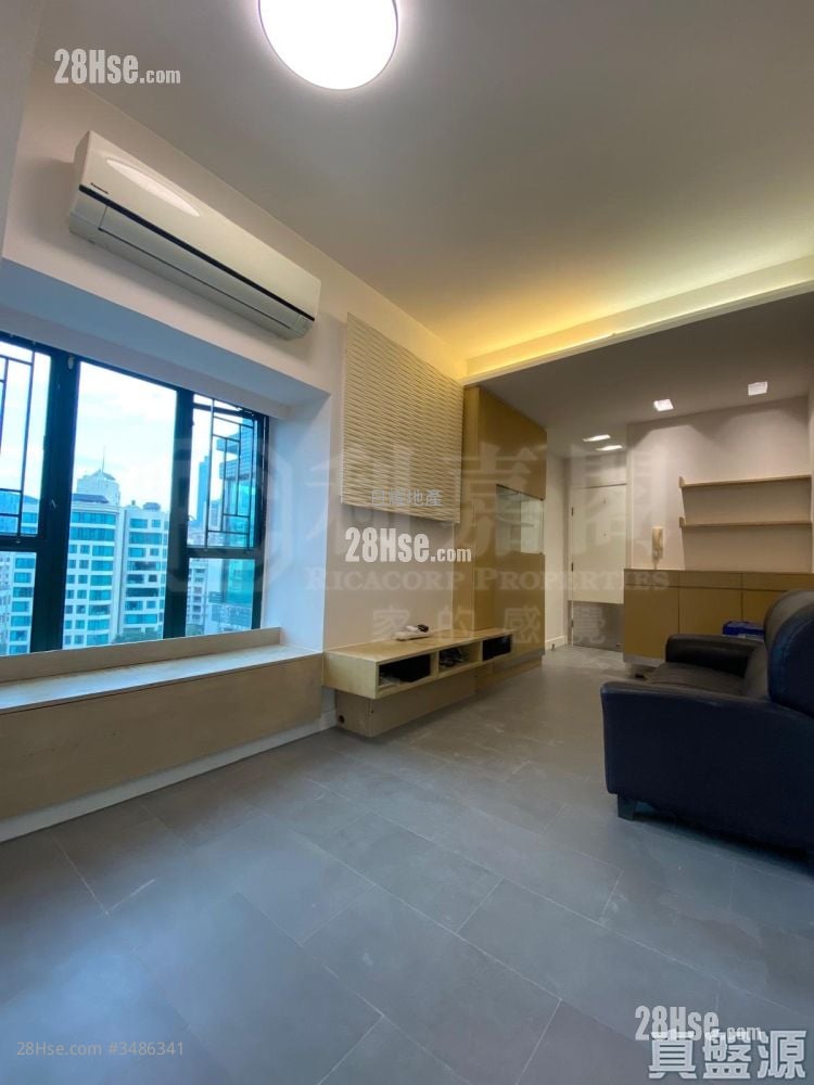 Brilliant Court Sell 2 Bedrooms , 1 Bathroom 405 ft²