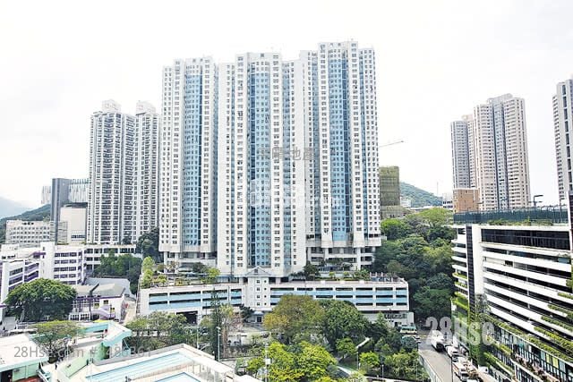 South Wave Court Sell 3 Bedrooms , 1 Bathroom 590 ft²