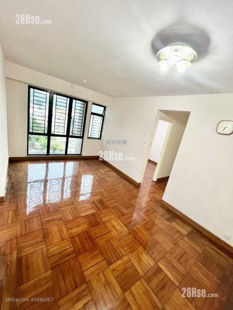 Coronet Court Sell 3 Bedrooms , 1 Bathroom 645 ft²