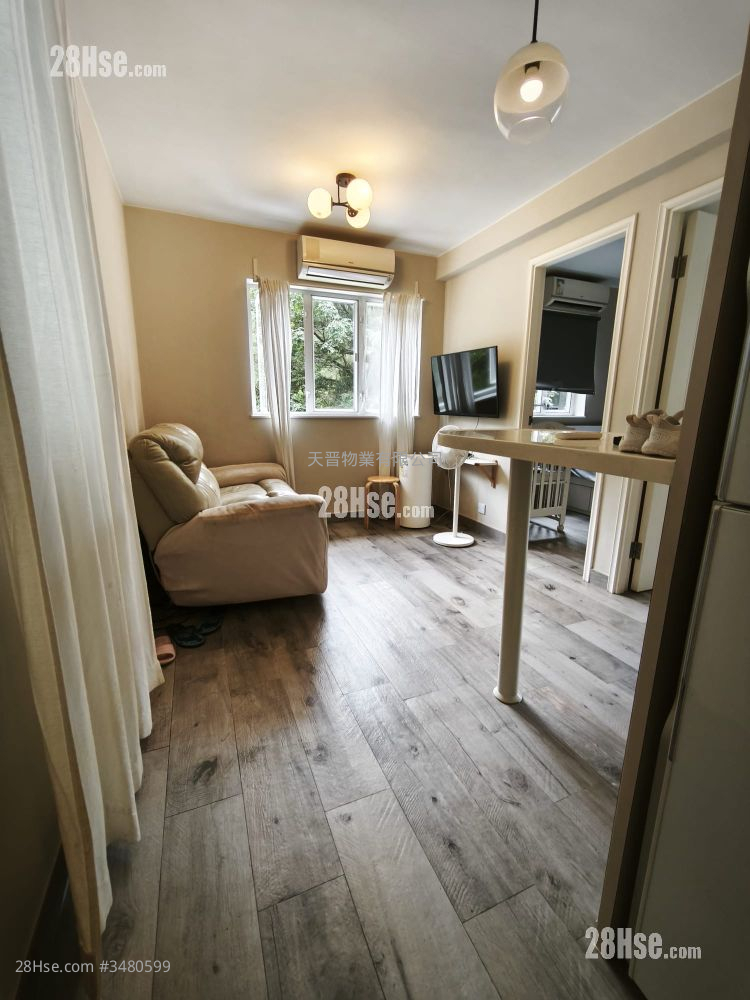 Hang Shan Court Sell 2 Bedrooms , 1 Bathroom 341 ft²