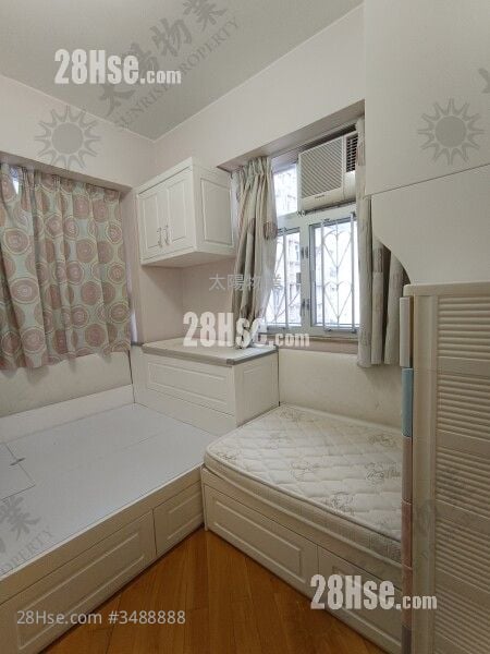 Whampoa Estate Sell 3 Bedrooms 498 ft²