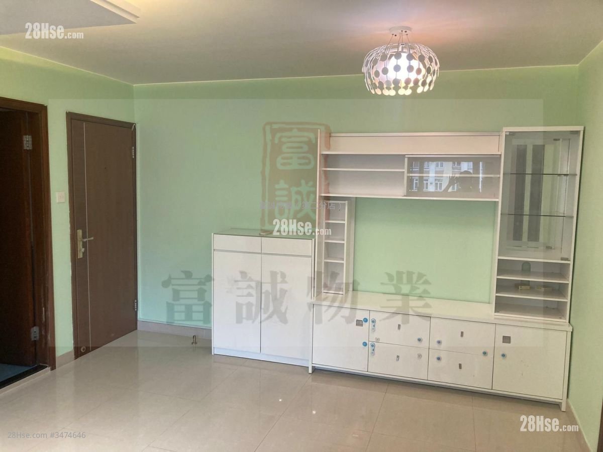 Hong Wah Court Sell 2 Bedrooms , 1 Bathroom 423 ft²
