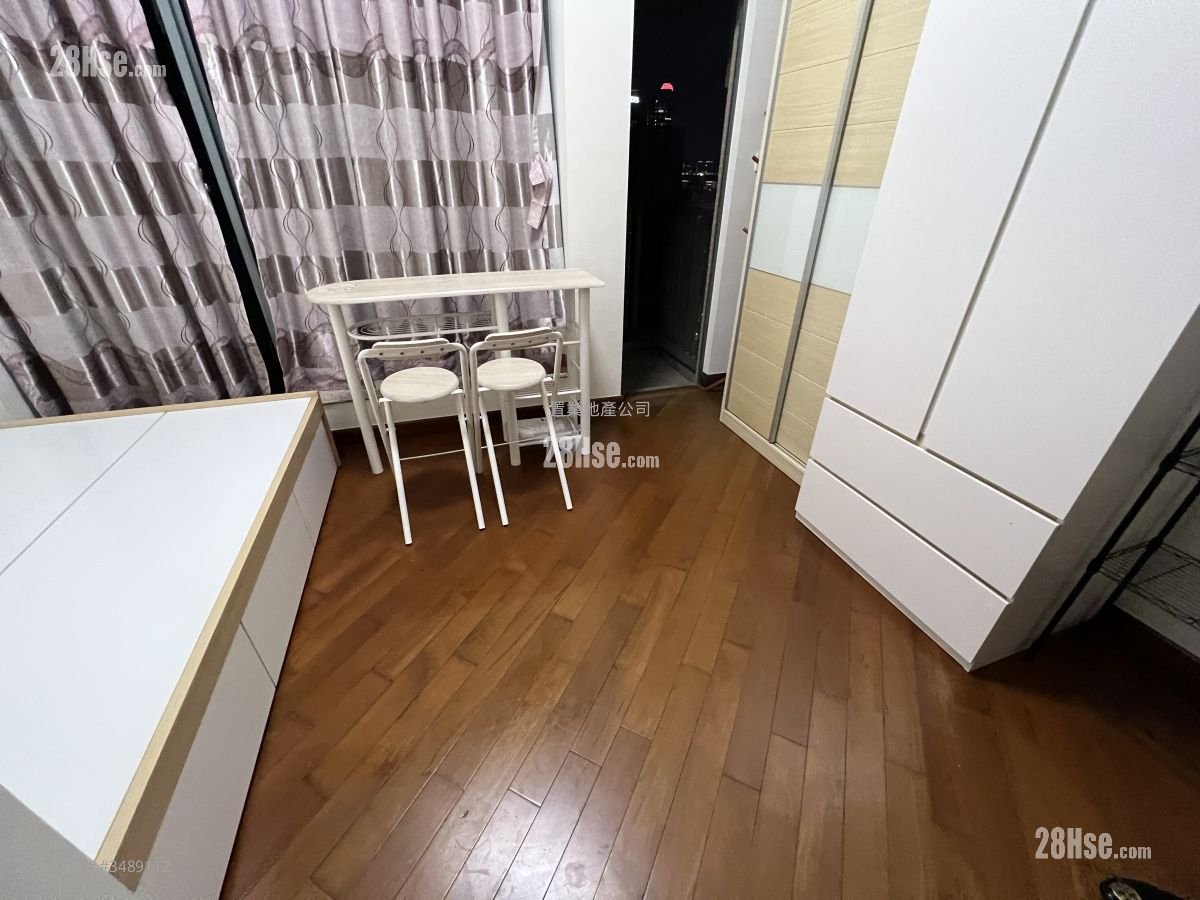 Park Summit Rental Studio , 1 Bathroom 274 ft²