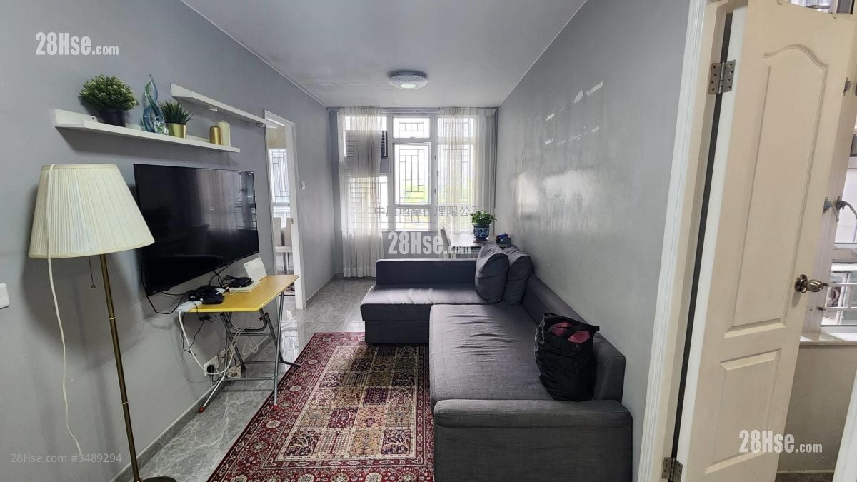 Ping Yan Court Sell 2 Bedrooms 445 ft²