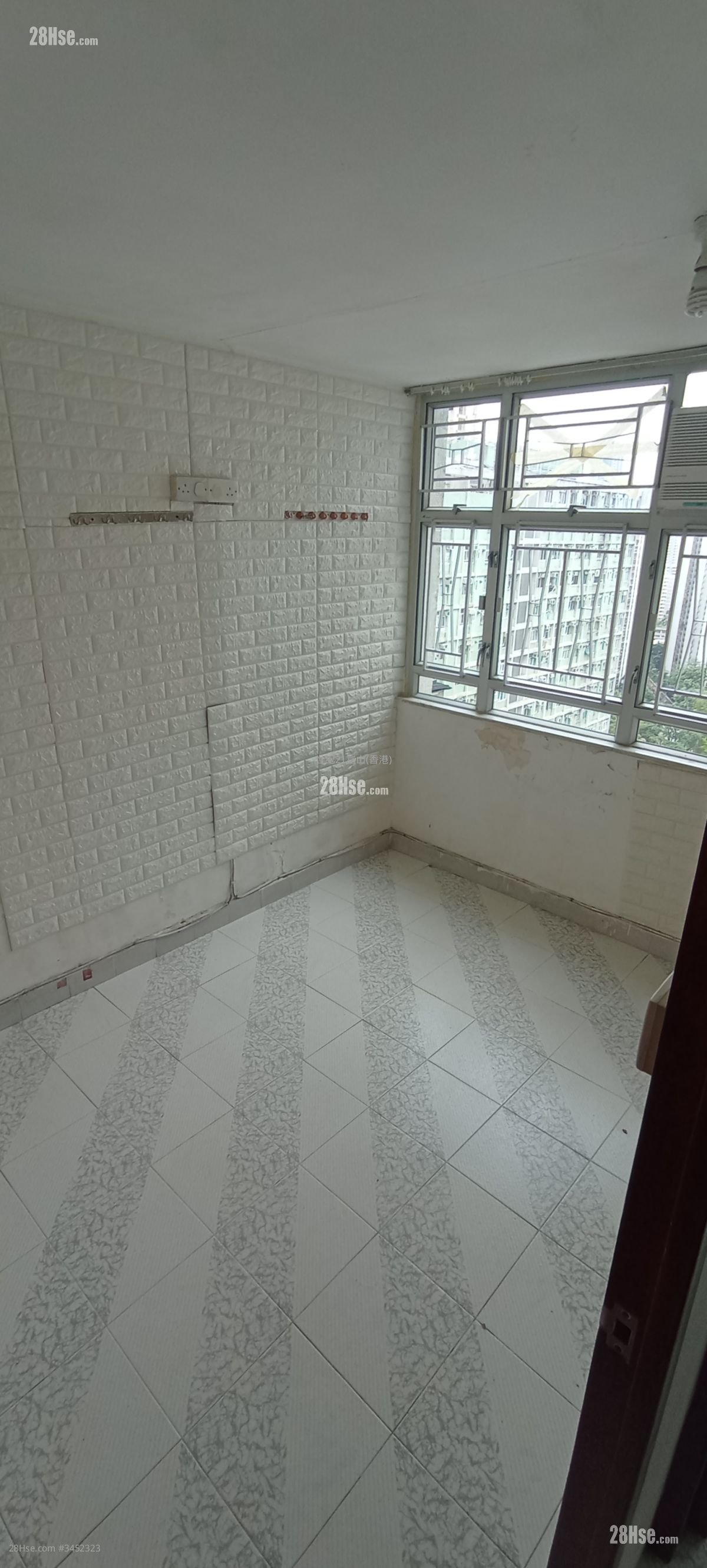 Lower Wong Tai Sin Estate Sell 2 Bedrooms , 1 Bathroom 377 ft²