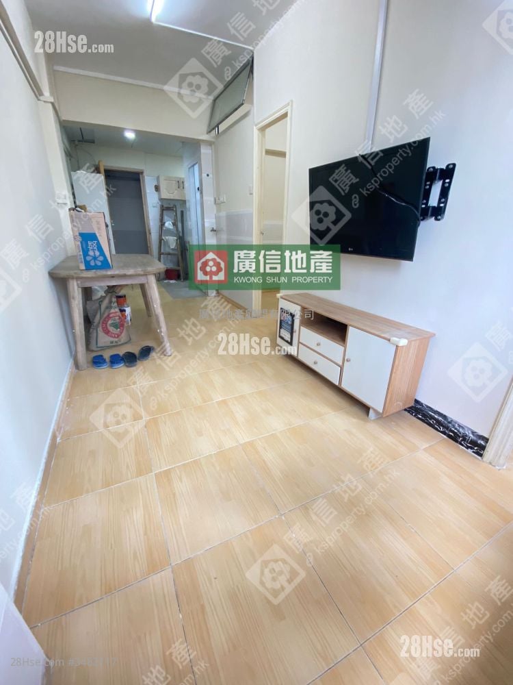 富贵大厦 租盘 2 房 , 1 浴室 325 平方尺